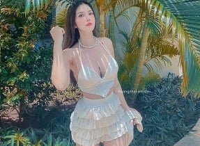 Chick Hot Show Off Pussy na Internet super excitante