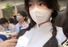 HOANG NHAN CHI LINH com um corpo saudável e uma boceta molhada sexy