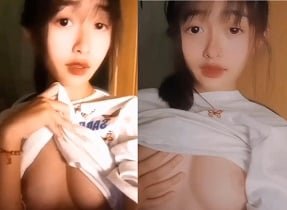Uma garota gostosa de tiktoker com corpo extremamente sexy